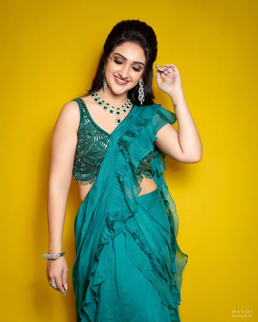 TELUGU TV ACTRESS SRIDEVI VIJAYKUMAR IMAGES IN GREEN SAREE BLOUSE 2